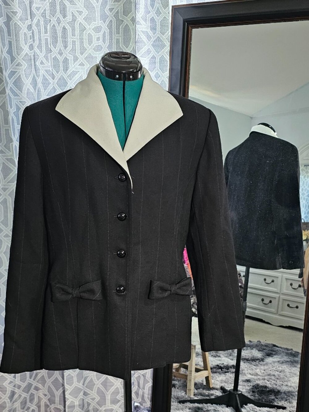 Noviello Bloom 100% Wool Contrast‑Collar Bow‑Pocket Blazer – Size 14